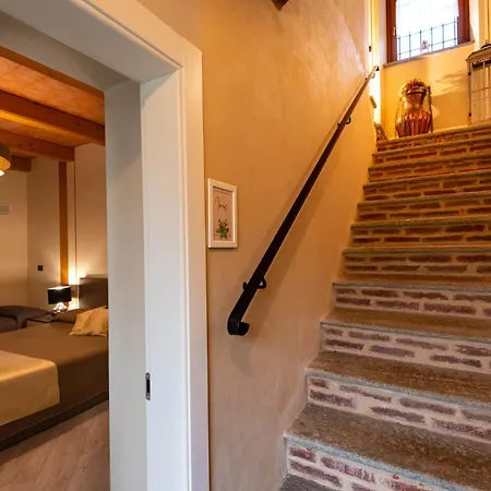 לינה וארוחת בוקר Amaranto 3*